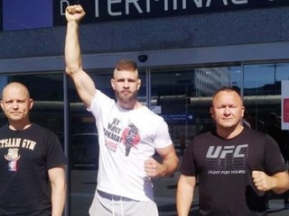 Jiří Procházka pred súbojom s Oezdemirom: Dopingovku vítal s pištoľou