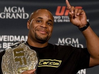 Daniel Cormier prezradil, kto bude jeho ďalším súperom v boji o titul
