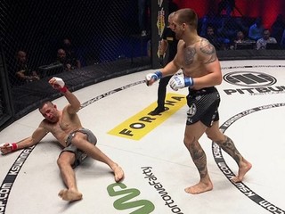 VIDEO | Patrik Kincl knokautoval poľskú legendu Drwala v 1. kole