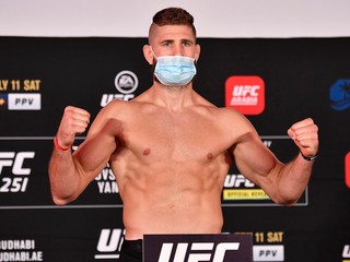 Procházka nebude zápasiť na ostrove Yas, predstaví sa v oficiálnom sídle UFC