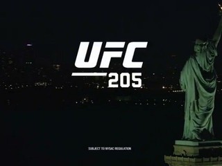 UFC 205 predstavilo hlavný zápas večera