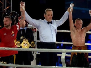 Najlepší slovenský profesionálny boxer dominoval v zápase o titul, rozhodcovia videli remízu!