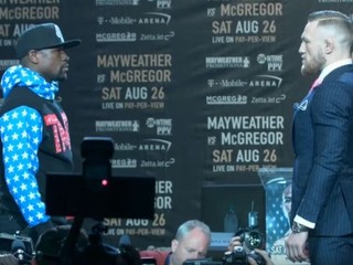 Conor a Floyd si na prvaj tlačovej konferencii nič nedarovali