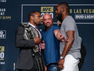 Jon Jones a Daniel Cormier sú zasa vo vojne