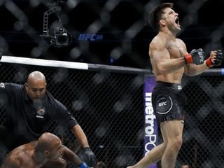 Henry Cejudo predviedol famózny výkon zakončený knokautom Wilsona Reisa