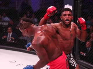 Paul Daley knokautoval Larkina, ´Semtexov´ ďalší súper by mohol MVP