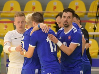 Radosť hráčov slovenskej futsalovej reprezentácie.