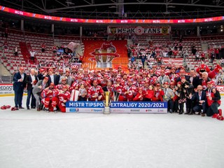 HC Oceláři Třinec po zisku titulu v českej extralige 2020/2021.