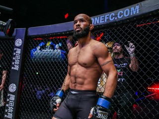 Podujatie ONE Championship sa nieslo v znamení prehier bývalých šampiónov UFC