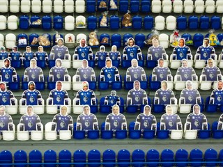 Fanúšikov na štadióne HK Poprad dočasne nahradili ich makety.