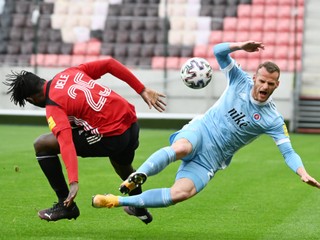 Momentka zo zápasu Spartak Trnava - Slovan Bratislava.