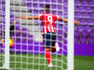 Luis Suárez (Atlético Madrid) sa teší z gólu.