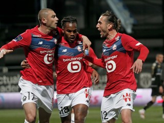 Burak Yilmaz, Renato Sanches a Yusuf Yazici sa tešia z gólu OSC Lille.
