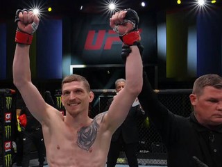 UFC Vegas 27: Dvořák uškrtil súpera v prvom kole