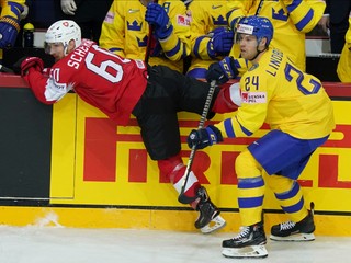 Švédi nedali Švajčiarom žiadnu šancu a pripísali si prvé body na MS.