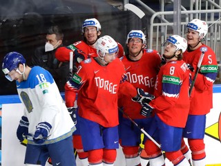 Výsledok a priebeh zápasu Nórsko - Kazachstan na MS v hokeji 2021.