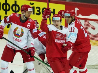 Dáni zaskočili Bielorusov štyrmi gólmi v tretej tretine.