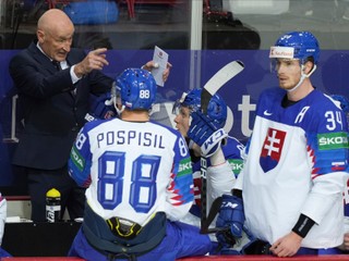 Slovenský tím počas MS v hokeji 2021.