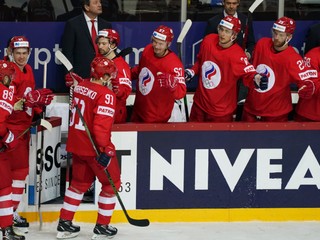 Ruskí hokejisti ovládli slovenskú skupinu po víťazstve nad Bieloruskom.