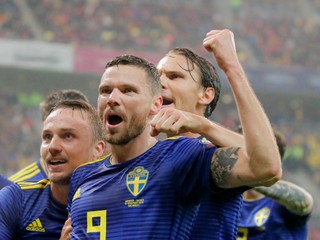 Futbalisti Švédska na ilustračnom zábere.