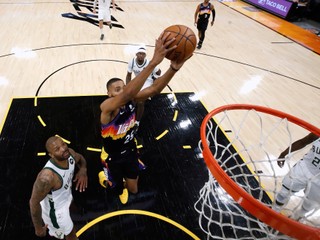 Momentka zo zápasu finále NBA Phoenix Suns - Milwaukee Bucks.
