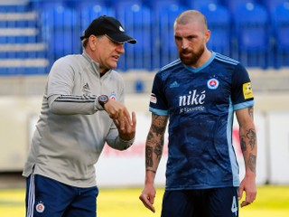 Tréner Vladimír Weiss st. (ŠK Slovan Bratislava) a Guram Kashia.