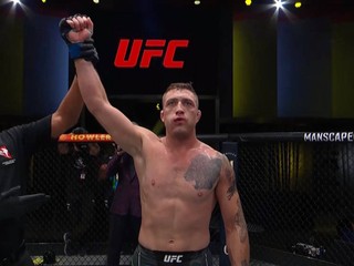 Muradov v UFC prvýkrát padol, zápas poznačili fauly súpera