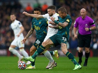 Juraj Kucka v akcii v zápase Leeds - Watford.