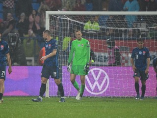 Smútok Slovákov po inkasovanom góle v kvalifikačnom zápase o postup na MS 2022 proti Chorvátsku.