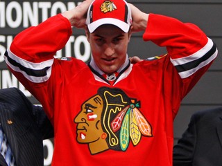Kyle Beach počas draftu NHL v roku 2008.