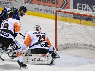 Momentka zo zápasu Košice - Poprad.