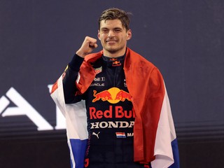 Max Verstappen je novým majstrom sveta formuly 1. 