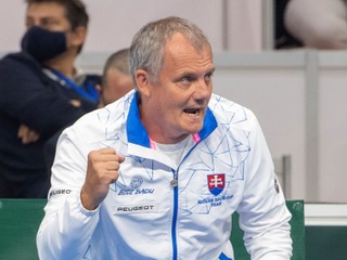 Nehrajúci kapitán slovenského daviscupového tímu Tibor Tóth.