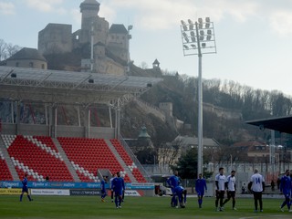 Amatéri mali veľký zážitok. Dedinské tímy hrali na štadióne ligistu