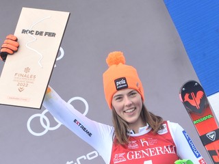 Petra Vlhová skončila sezónu tretím miestom v obrovskom slalome v Courcheveli.