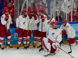 Ruskí hokejisti po finále olympijského turnaja v Pekingu. Na dlhší čas to bol zrejme posledný veľký turnaj, na ktorom Rusi hrali.