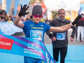 Ukrajinka Julija Tarasovová zvíťazila na ČSOB maratóne 2022.