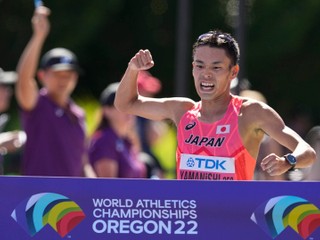 Tošikazu Jamaniši získal zlato v chôdzi na 20 km na MS 2022.