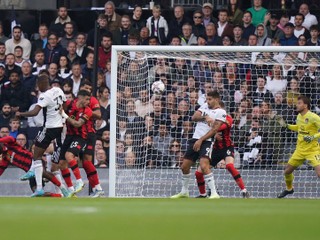 Momentka zo zápasu Fulham - Bournemouth.