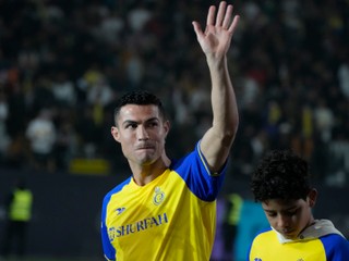 Cristiano Ronaldo počas predstavenia klubu Al-Nassr.