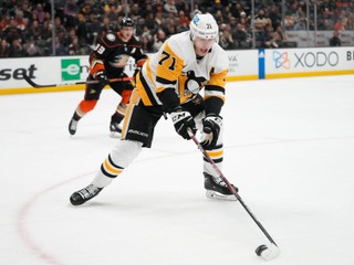 Ruský útočník Jevgenij Malkin v drese tímu Pittsburgh Penguins.