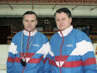 Dušan Žiška a Július Šupler, asistent a tréner hokejovej reprezentácie v roku 1993.
