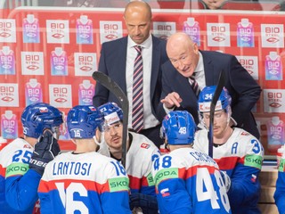 Craig Ramsay v zápase základnej B-skupiny Slovensko - Česko na majstrovstvách sveta v ľadovom hokeji.
