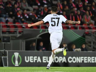 Michal Ďuriš sa teší z gólu. 