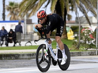 Filippo Ganna počas časovky na pretekoch Tirreno - Adriatico.