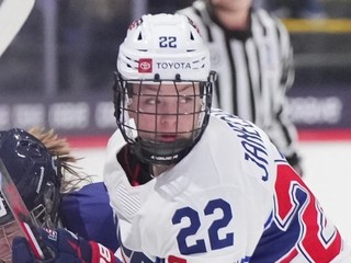 Momentka zo zápasu USA - Fínsko na MS v hokeji žien 2024.