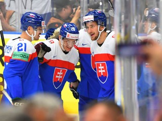 Slovenskí hokejisti v zápase s USA
