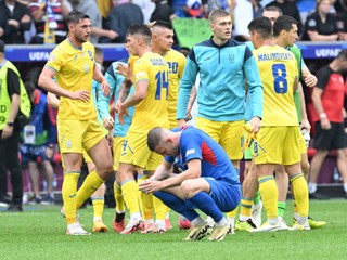 Smutný kapitán Milan Škriniar po zápase Slovensko - Ukrajina na EURO 2024.  