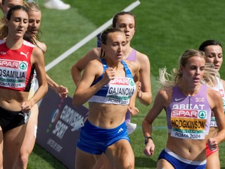 Gabriela Gajanová (v strede) počas ME v atletike