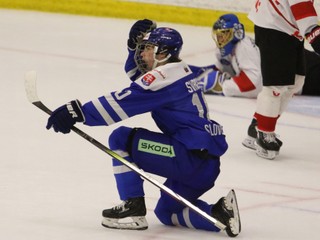 Michal Svrček oslavuje gól na turnaji Hlinka Gretzky Cup 2024.